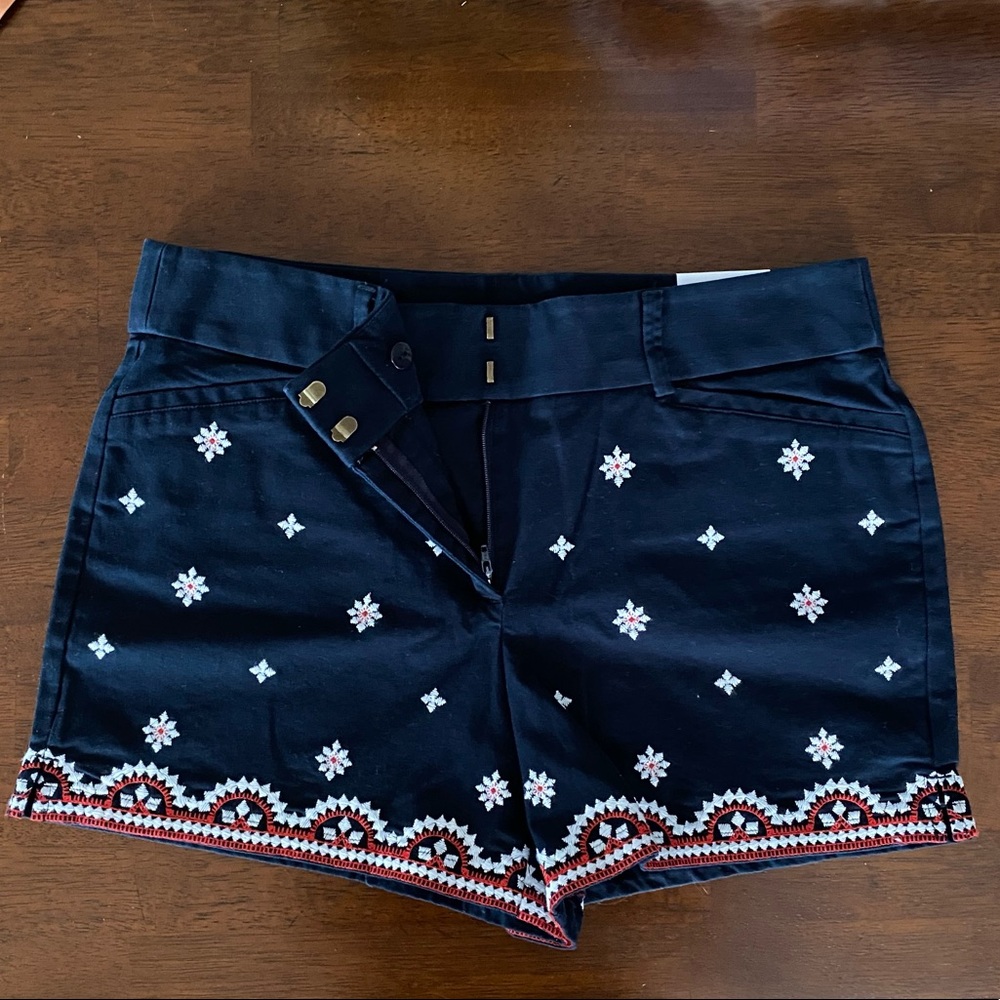LOFT 4” Seem Shorts
